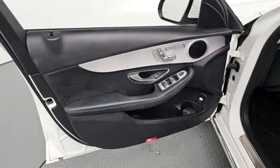 Mercedes-Benz C-Class 2020, 44596 км, за 16836.76 USD - фото 24