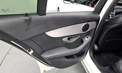 Mercedes-Benz C-Class 2020, 44596 км, за 16836.76 USD - фото 25