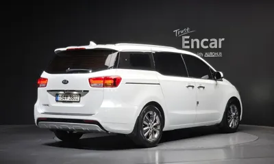 Kia Canival 2017, 101780 км, за 8782.21 USD