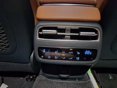 Genesis GV70 2025, 9576 км, за 33224.77 USD - фото 11