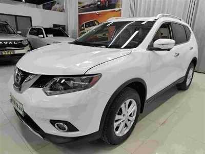 Nissan X-Trail · 2015 год