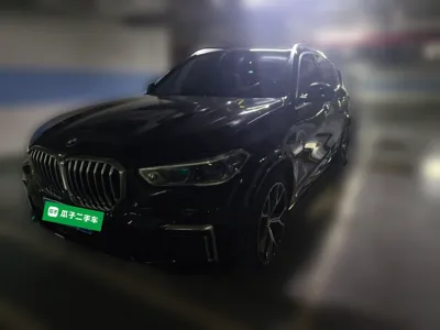 BMW X5 · 2022 год