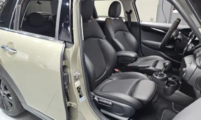 MINI Cooper 2019, 63902 км, за 13022.89 USD - фото 10