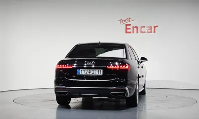 Audi A4 2021, 33690 км, за 16946.92 USD
