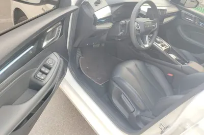 Roewe ei5 2021, 10300 км, за 11602 USD - фото 18