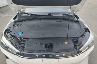 Roewe ei5 2021, 10300 км, за 11602 USD - фото 24