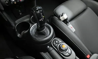 MINI Cooper 2021, 29761 км, за 13610.83 USD - фото 9