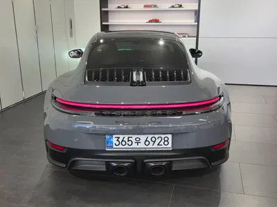 Porsche 911 2025, 5454 км, за 159968.38 USD