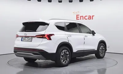 Hyundai Santafe 2023, 31561 км, за 19470.18 USD