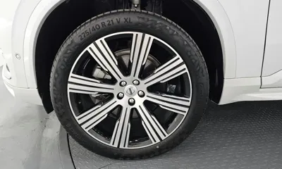 Volvo XC90 2025, 10893 км, за 48886.68 USD