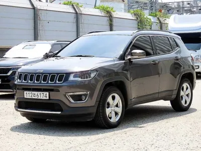 Jeep Compass 2019, 96996 км, за 7280.76 USD - фото 2