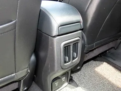 Jeep Compass 2019, 96996 км, за 7280.76 USD - фото 16