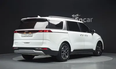 Kia Canival 2023, 178724 км, за 11384.35 USD