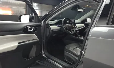 Jeep Compass 2022, 64877 км, за 14873.09 USD - фото 10