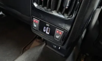 Jeep Compass 2022, 64877 км, за 14873.09 USD - фото 19
