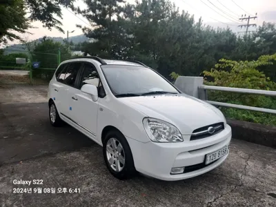 Kia Carens 2008, 126128 км, за 2537.08 USD