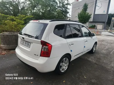 Kia Carens 2008, 126128 км, за 2537.08 USD