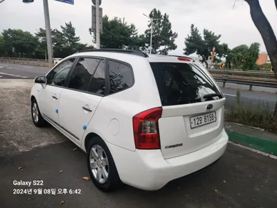 Kia Carens 2008, 126128 км, за 2537.08 USD