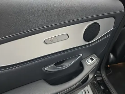 Mercedes-Benz GLC-Class 2017, 68277 км, за 18551.79 USD - фото 13