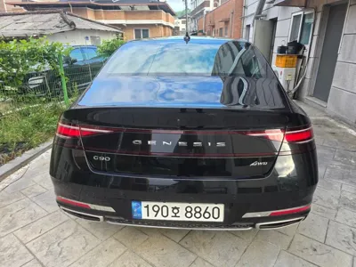 Genesis G90 2022, 30021 км, за 20984.2 USD