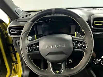 Lynk & Co 03 2020, 70000 км, за 9370.99 USD - фото 6