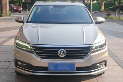 Volkswagen Lavida 2019, 52000 км, за 9168 USD
