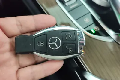 Mercedes-Benz GLC Coupe 2017, 52200 км, за 19562 USD - фото 29