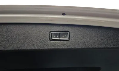 Volkswagen Tiguan 2018, 97228 км, за 14332.26 USD - фото 32