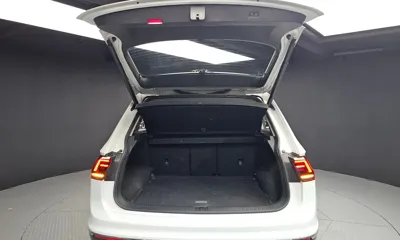 Volkswagen Tiguan 2018, 97228 км, за 14332.26 USD - фото 34
