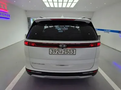Kia Canival 2021, 130585 км, за 13609.42 USD