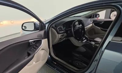 Volvo V40 2014, 77612 км, за 3298.52 USD - фото 11