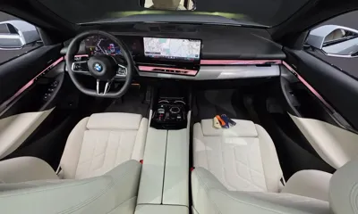 BMW 5-Series 2025, 2086 км, за 50726.03 USD - фото 7