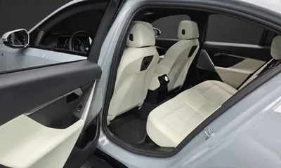 BMW 5-Series 2025, 2086 км, за 50726.03 USD - фото 12