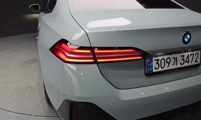 BMW 5-Series 2025, 2086 км, за 50726.03 USD - фото 23