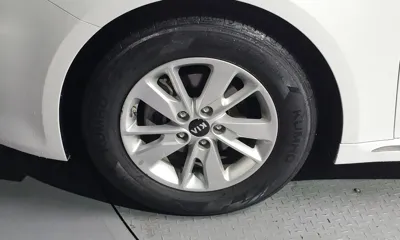 Kia K5 2018, 217870 км, за 4225.44 USD