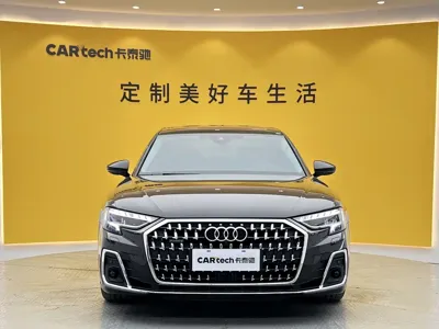 Audi A8 2023, 32000 км, за 85420.32 USD
