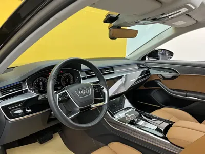 Audi A8 2023, 32000 км, за 85420.32 USD
