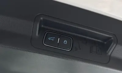 Ford Explorer 2020, 43760 км, за 18434.09 USD - фото 20