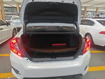 Honda Civic 2020, 35400 км, за 9314.12 USD - фото 19