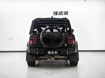 Land Rover Defender 2023, 39500 км, за 86496.42 USD