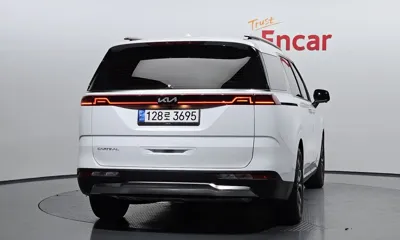 Kia Canival 2023, 24873 км, за 22474.9 USD