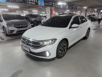 Volkswagen Jetta 2024, 57523 км, за 16148.98 USD