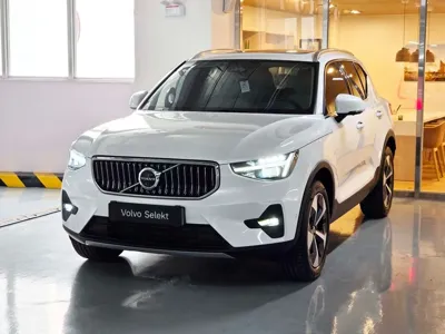 Volvo XC40 · 2026 год