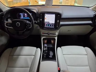 Volvo XC40 2026, 1065 км, за 27972.96 USD - фото 7