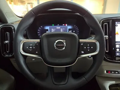 Volvo XC40 2026, 1065 км, за 27972.96 USD - фото 13