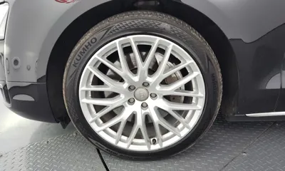 Audi A8 2015, 141993 км, за 14375.74 USD