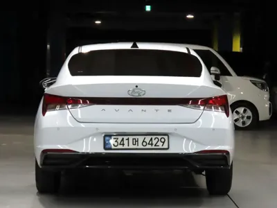 Hyundai Avante 2021, 35603 км, за 11181.17 USD