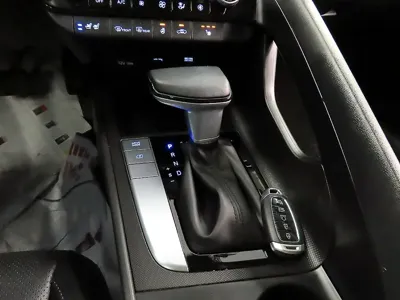 Hyundai Avante 2021, 35603 км, за 11130.54 USD - фото 9