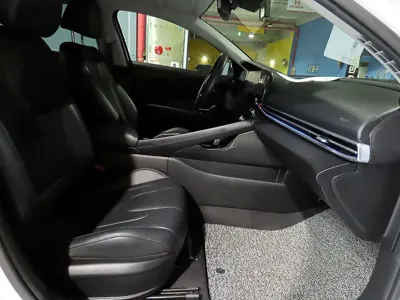 Hyundai Avante 2021, 35603 км, за 11130.54 USD - фото 12