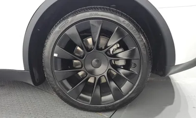 Tesla Model Y 2023, 27408 км, за 27438.62 USD - фото 21